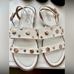 Amazon flat sandals